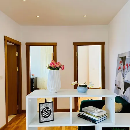 Apartment Joy Isho 46 *